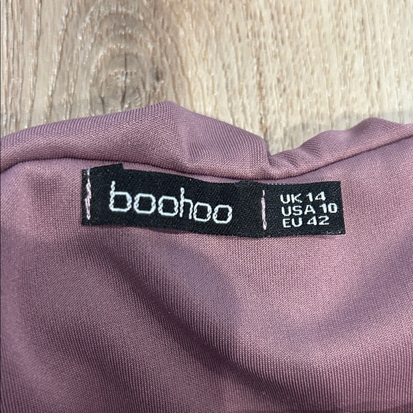 Boohoo Off-Shoulder Ruffle Midi Dress in Mauve - Picture 2 of 5